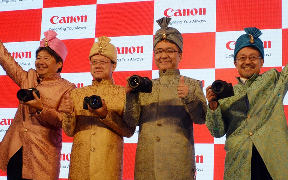 Canon unveils its first full-frame mirrorless camera in India
