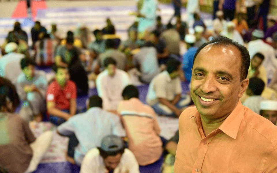 Indian Christian businessman who built mosque last year, now serve iftar meals to 800 Muslim workers