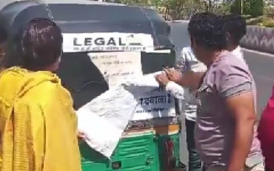 BJP woman councillor in Indore removes poster promoting NOTA option from rickshaw, draws Cong's ire