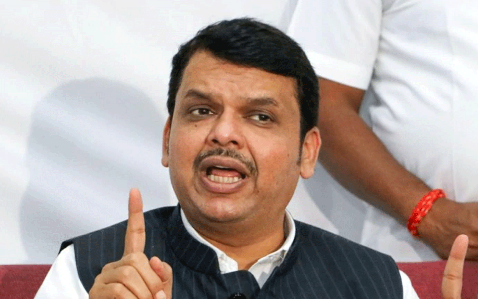 Fadnavis seeks to corner Shiv Sena over Muslim quota