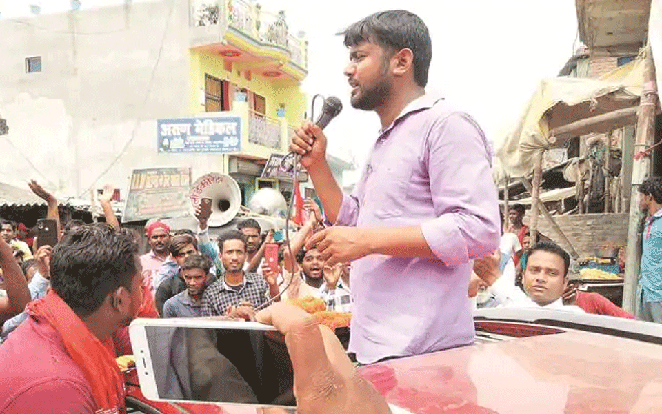 Javed Akhtar campaigns for Kanhaiya in Begusarai