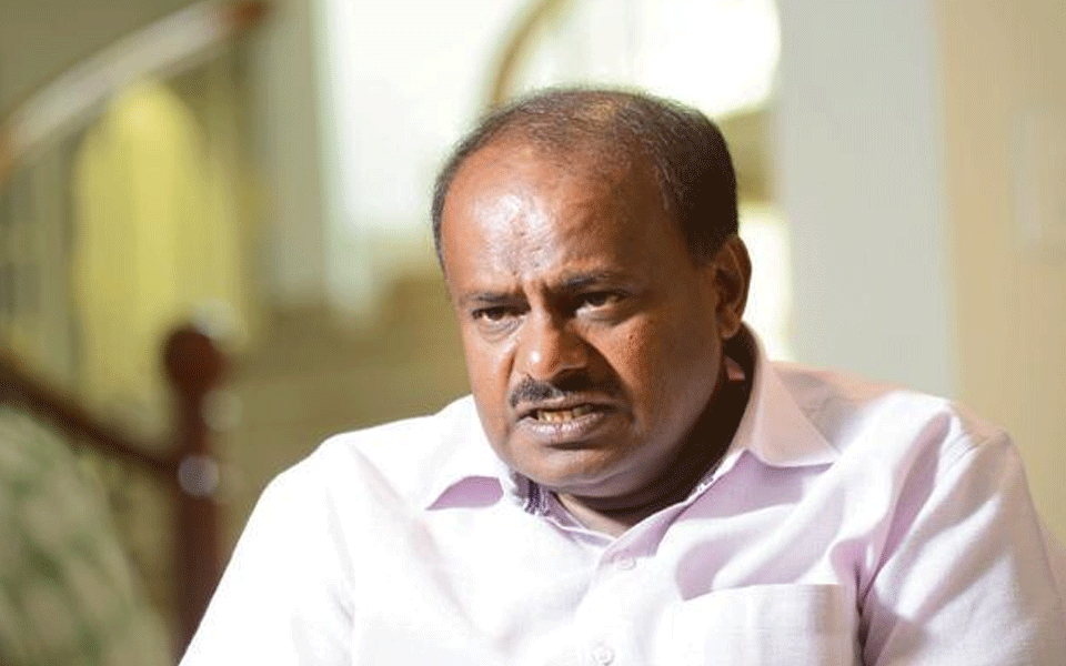Moolur: Kumaraswamy cuts short Ayurvedic treatment, rushes Bengaluru