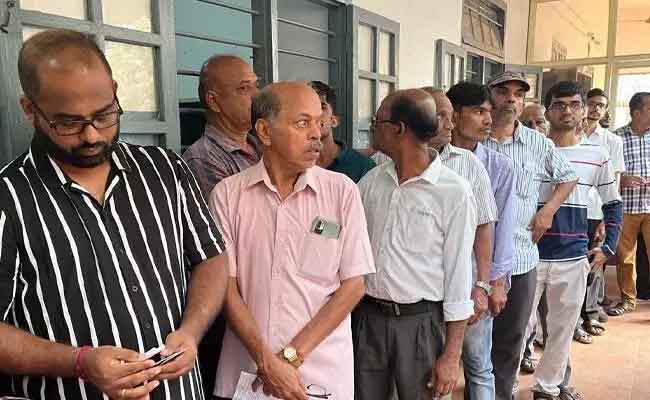 High early turnout in DK district as Lok Sabha elections kick off