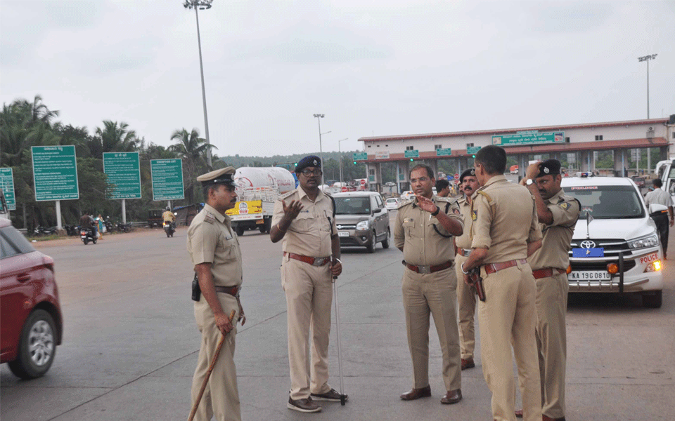 Clashes erupt during celebrations near Talapady tollgate: Police resort to lathi-charge