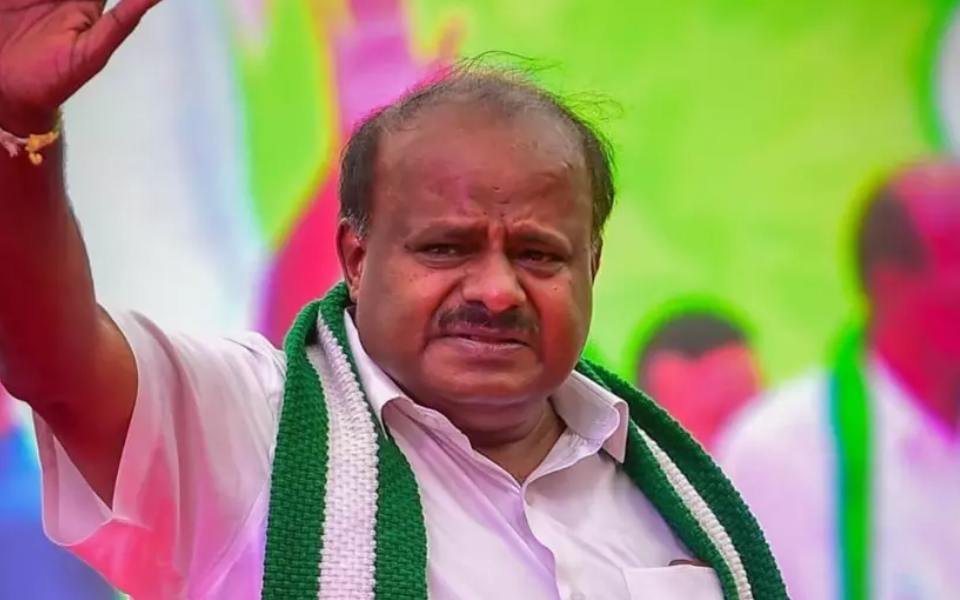 HC stays women commission’s notice against HDK over ‘women going astray remark’