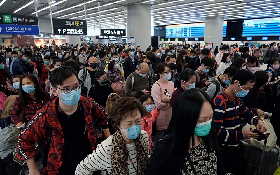 China seals five cities to halt spread of virulent coronavirus as cases climb to over 630