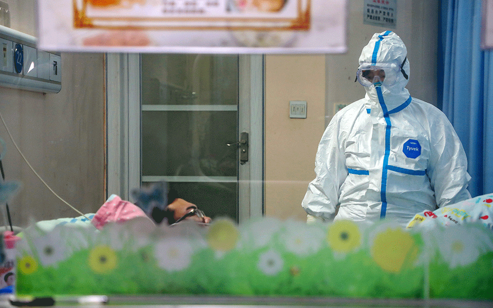 Death toll in China's coronavirus jumps to 2,236; confirmed cases cross 75,400