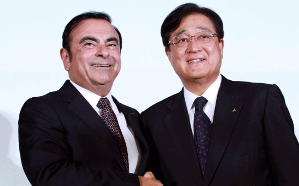 Mitsubishi Motors fires Carlos Ghosn, CEO to be interim chairman