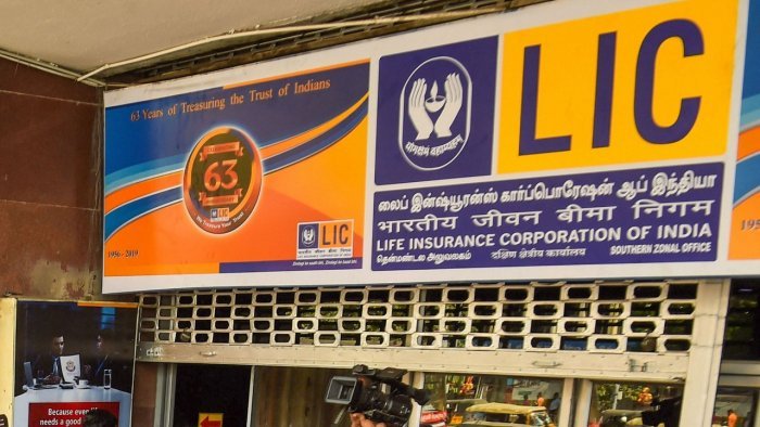 Govt cuts LIC IPO size to 3.5%, issue to hit markets in May 1st week: Sources