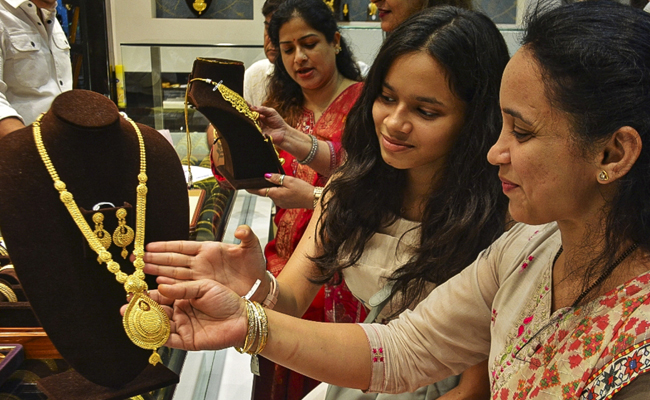 Silver, gold surge 3 pc on safe-haven demand