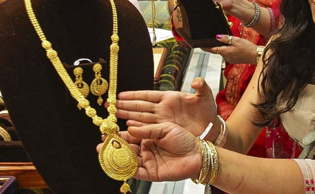 Gold, silver prices to remain elevated amid global uncertainties: Economic Survey