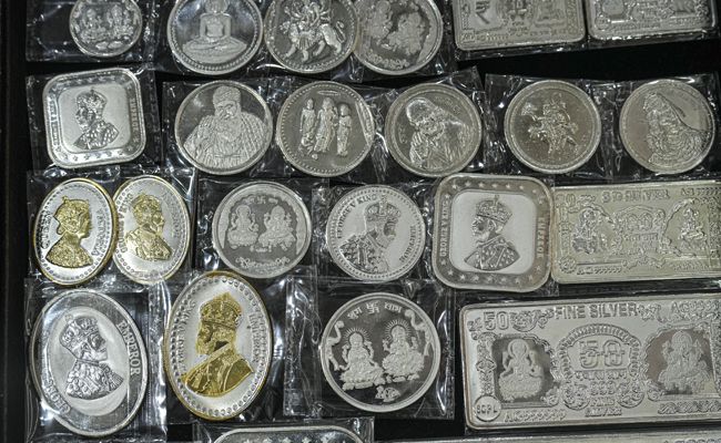 Silver jumps Rs 5,000 to hit fresh peak of Rs 2.56 lakh per kg in Delhi markets