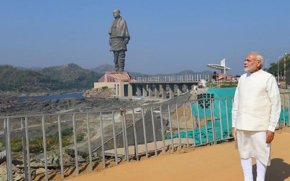 PM reduced persona of Sardar Patel to mere 182 mts