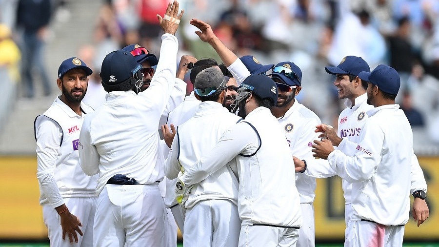 India beat Australia by 8-wickets in second Test, level series 1-1