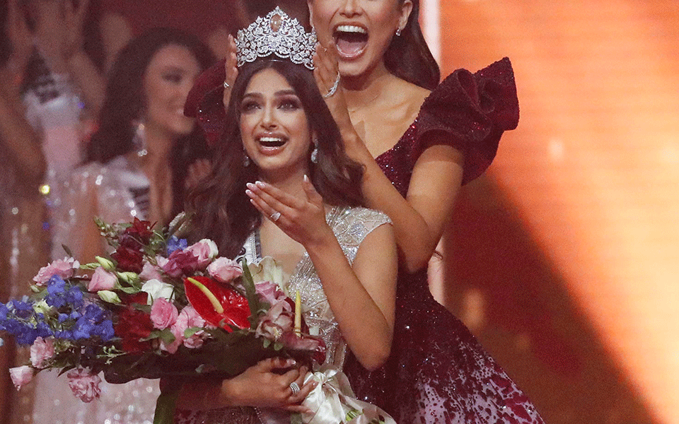 Indias Harnaaz Sandhu Crowned Miss Universe 2021