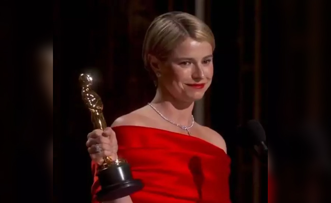 Jessie Buckley wins the best actress Oscar for tear-jerking ‘Hamnet'''' performance