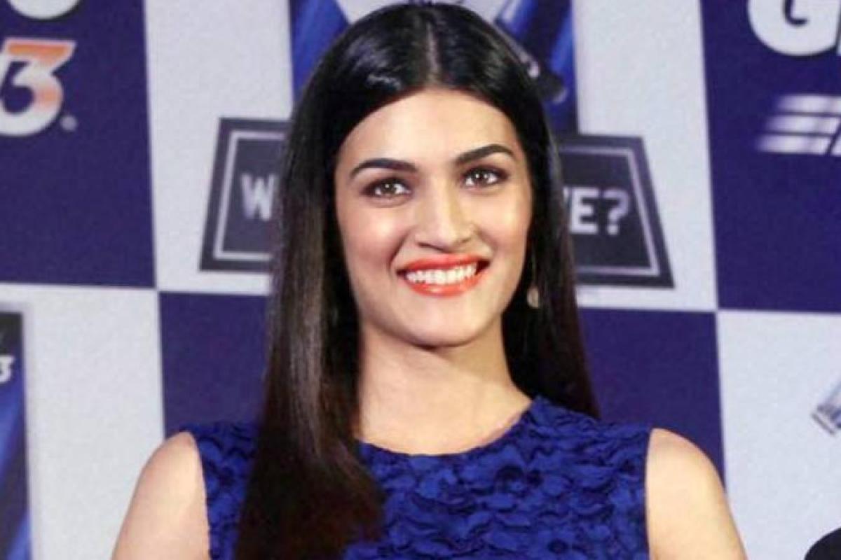 Actress Kriti Sanon tests positive for COVID-19