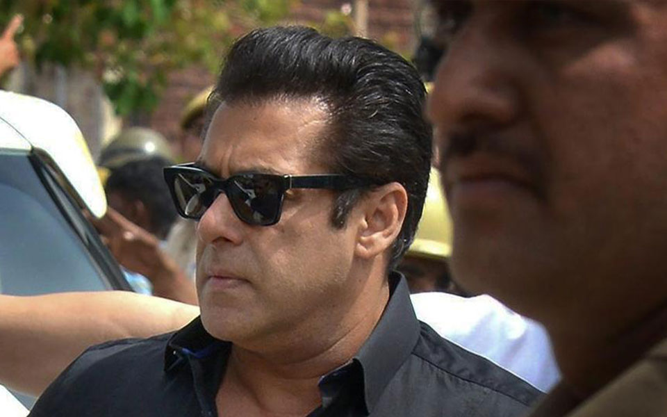 Salman Khan gets bail in blackbuck case