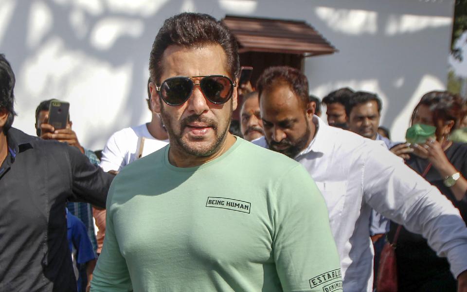 24-year-old song writer held for sending threat messages to Salman Khan