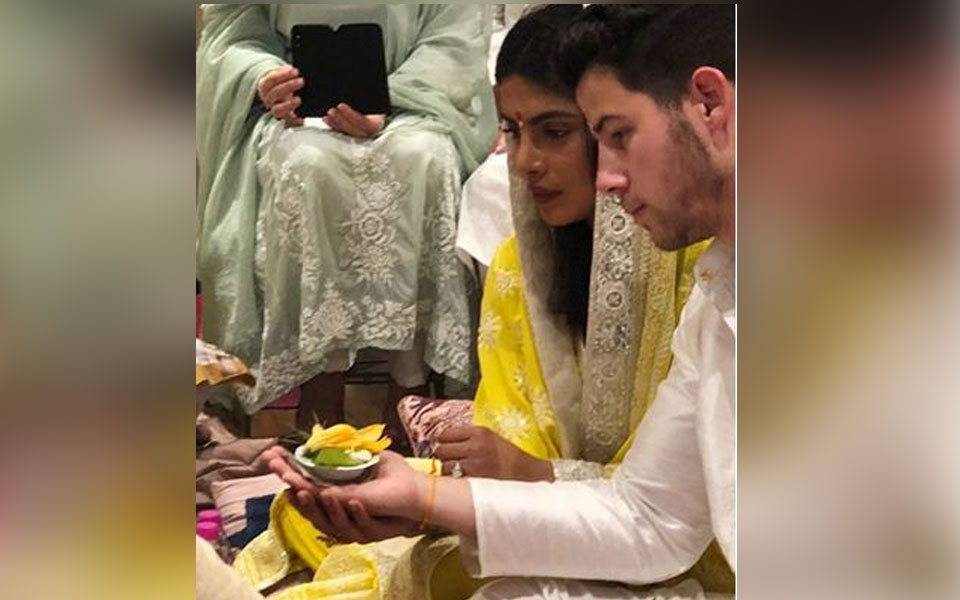 Priyanka, Nick 'seal relationship' with Indian ceremony