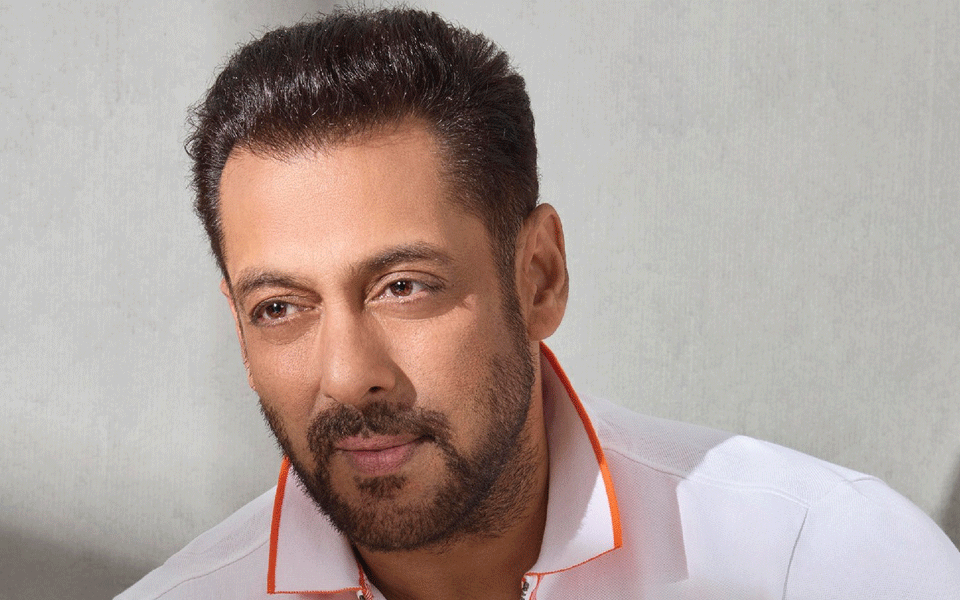 Salman Khan warns of action by Cyber Cell after 'Radhe' leaks on pirated sites