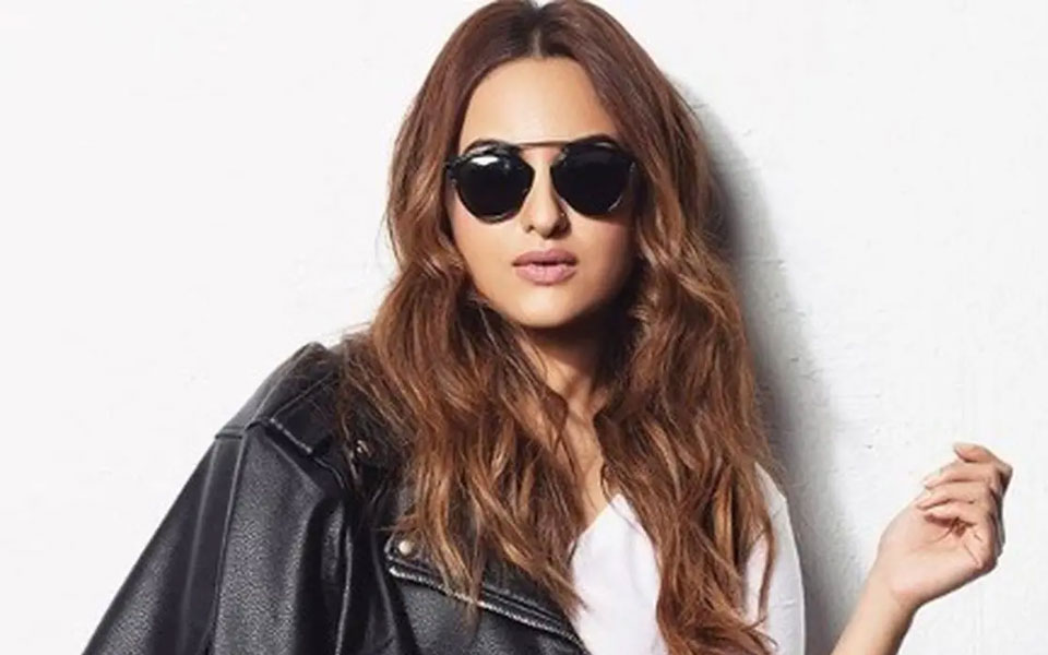 Sonakshi Sinha among five booked for cheating event organiser