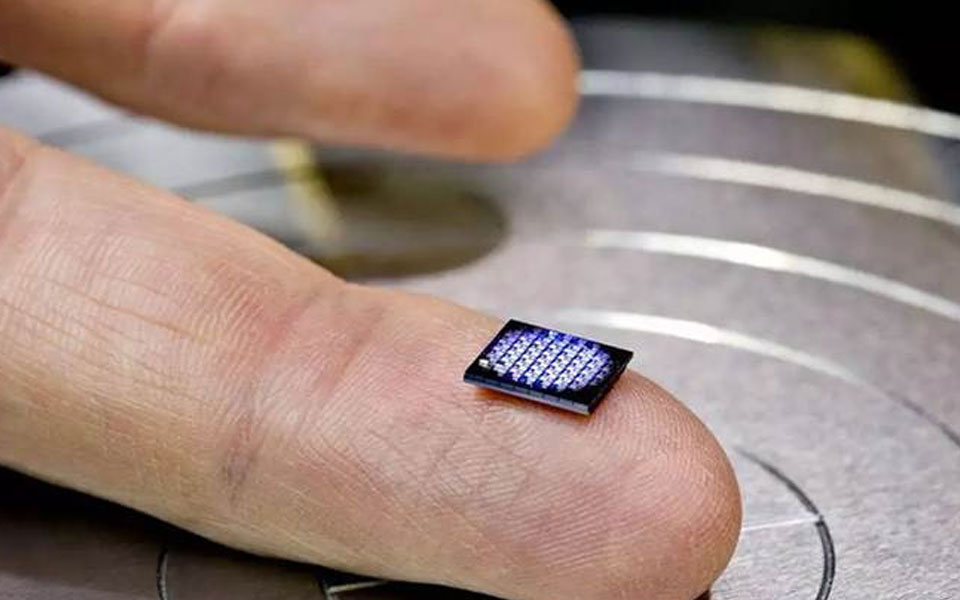 Researchers create world's smallest 'computer'