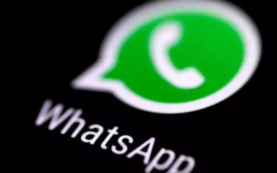 This new WhatsApp feature will alert you of ‘dangerous’ messages
