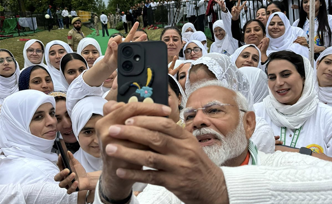 PM Modi on International Yoga Day in JK