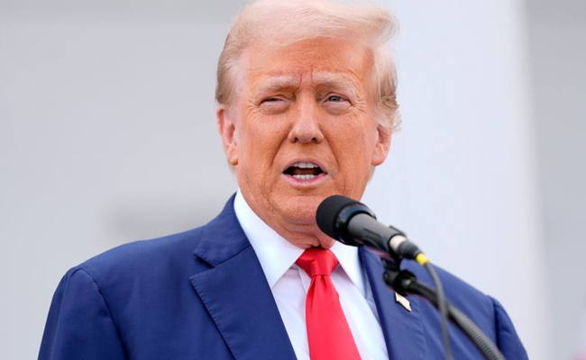 Trump threatens to destroy Iran's civilian infrastructure if deal is not reached 'shortly'