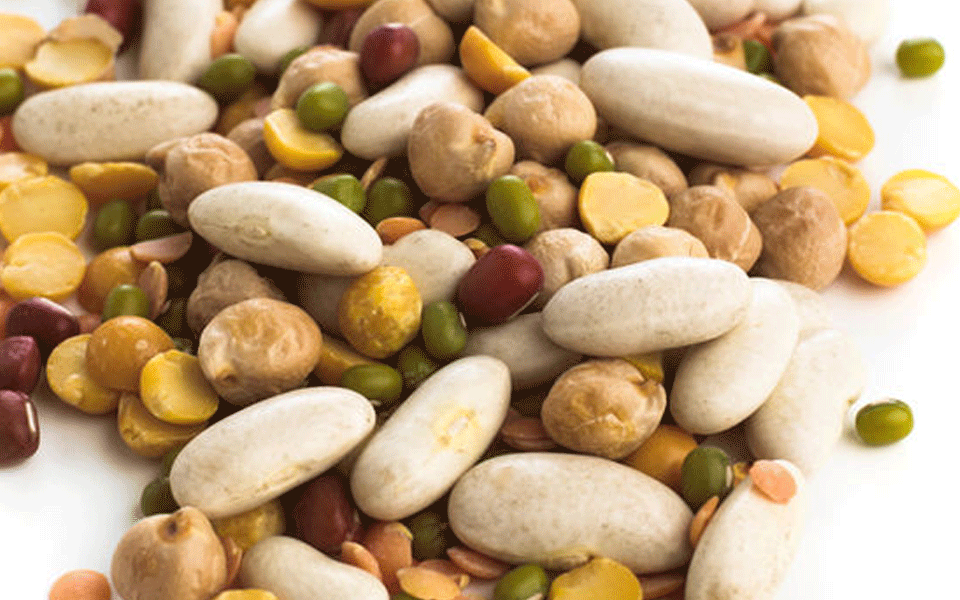 Eating peanuts, chickpeas may lower cholesterol, improve BP