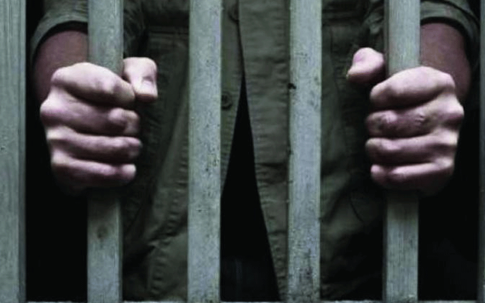 Indian man faces jail, caning over bid to extort bank
