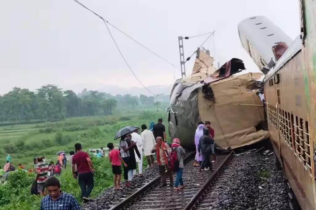Kanchanjunga accident: Documents show goods train driver not at fault, allowed to pass red signals