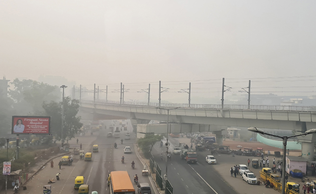 Delhi's air quality severe; slight relief likely ahead of Diwali