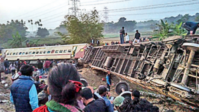 Death toll in Bikaner-Guwahati train accident rises to 9, Rly Minister to visit site