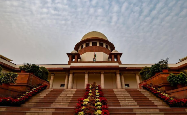 Court can reject anticipatory bail but cannot direct accused to surrender: SC