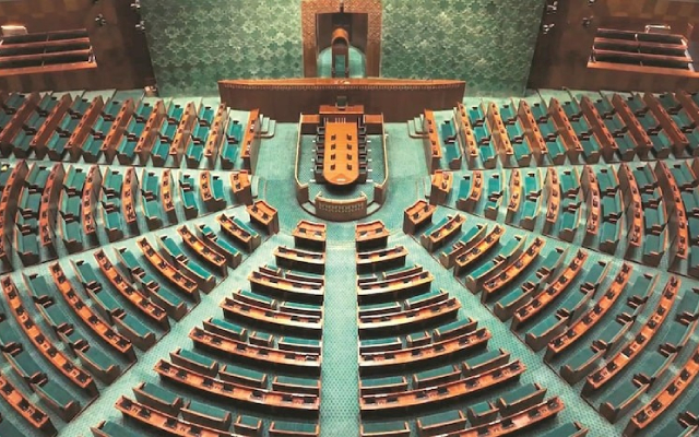 What are the changes proposed to the Waqf bill by JPC, now cleared by the cabinet?