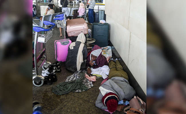 Middle East crisis: Indian airlines cancel 350 flights on Sunday