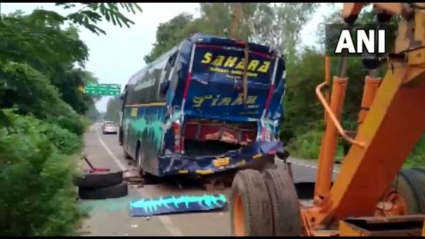 4 killed, 14 injured after truck rams into stationary bus in UP