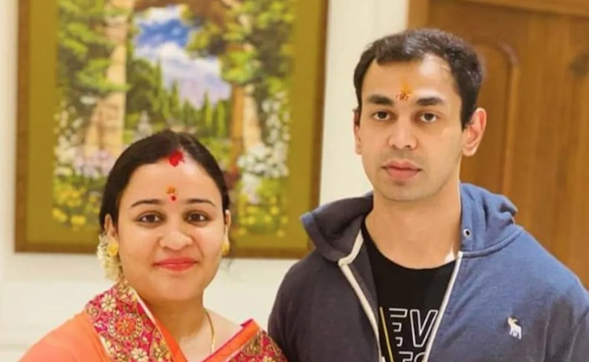 Mulayam's son Prateek accuses wife Aparna Yadav of ruining family ties, says he will seek divorce