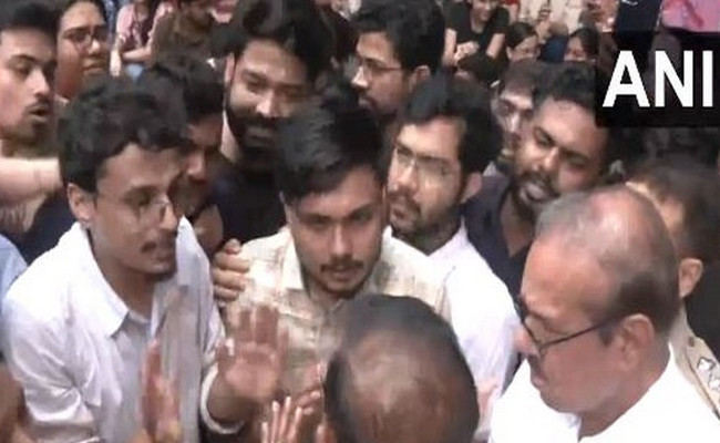 Calcutta National Medical College students protest against transfer of former RG Kar principal