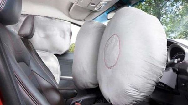 Govt defers proposal to make 6 airbags mandatory in cars by one year to Oct 1, 2023: Nitin Gadkari