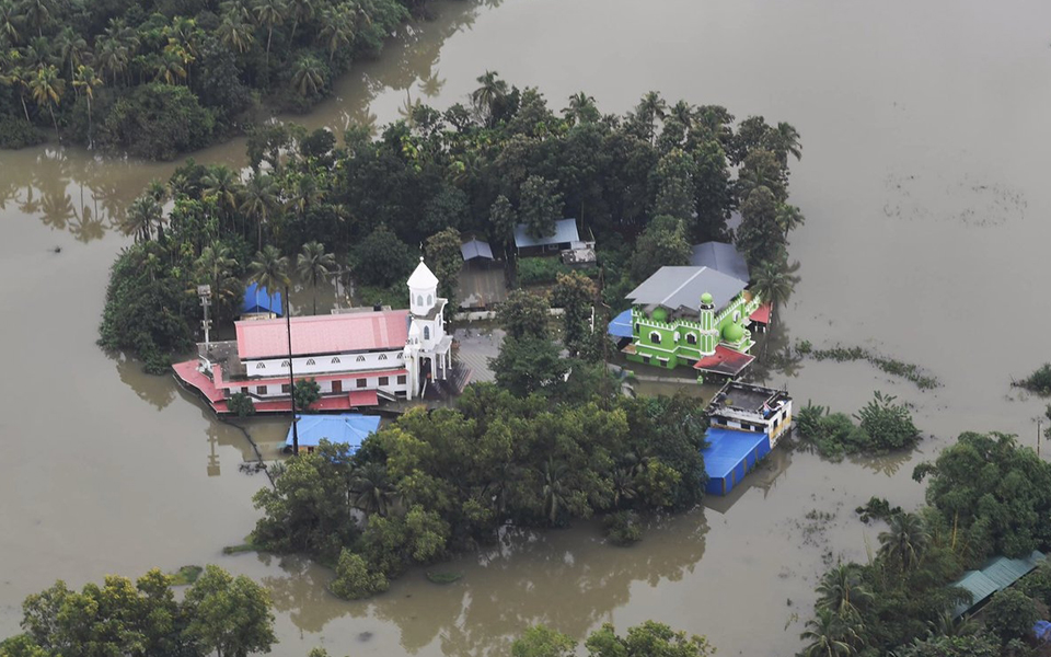 RSS Man & RBI Board Member Linked Women's Entry to Sabarimala With Kerala Floods.Twitter Not Pleased