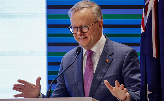 Viral video claiming Australian PM cancelled Pakistani visas after Bondi Beach attack is fake