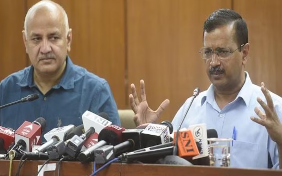 CBI will raid Manish Sisodia's house in next few days, alleges Kejriwal