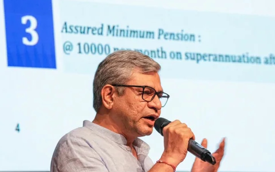 Cabinet approves assured 50% of salary as pension for govt employees