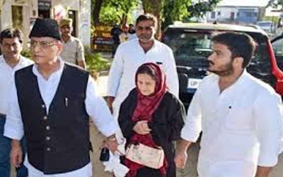 Azam Khan, wife, son sent to judicial custody