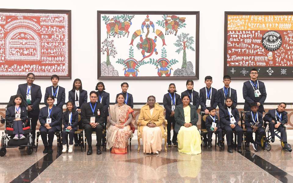 Prez confers Pradhan Mantri Rashtriya Bal Puraskar on 17 children for excellence in various fields