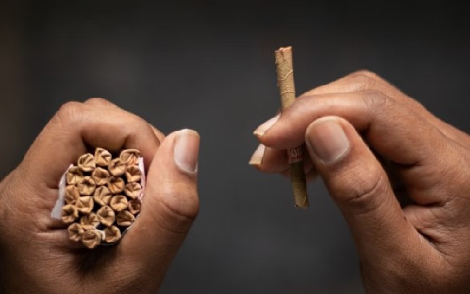 Delhi man stabbed to death after he refuses to give beedi to two
