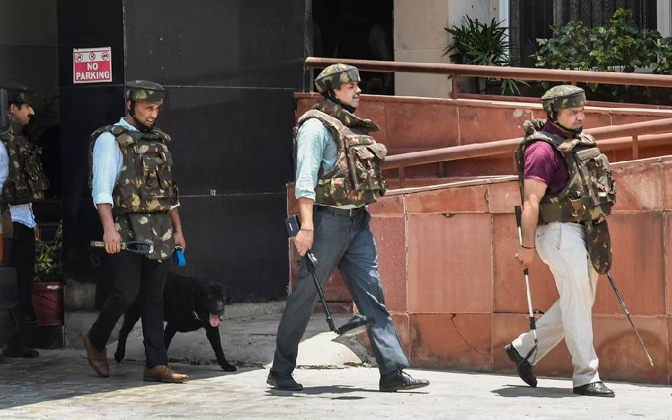 Man arrested for bomb hoax on two trains